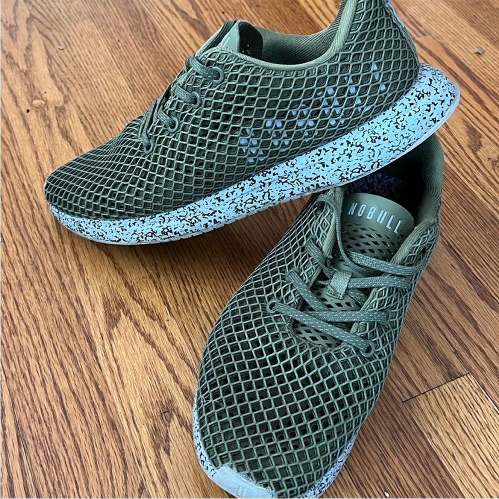 NOBULL mesh runners